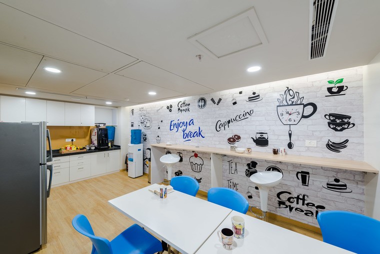 6 Seater Team office at Pheonix Mall Kurla